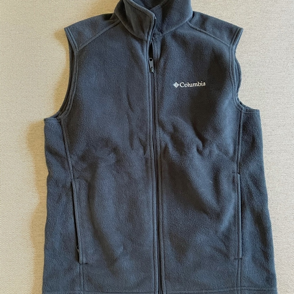 Men’s Columbia vest new